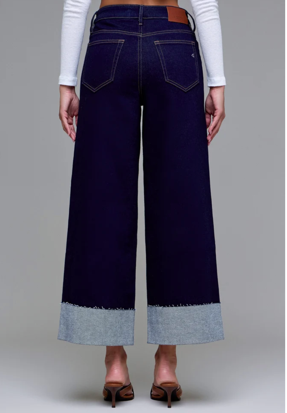 NORI Dark Hidden Jeans